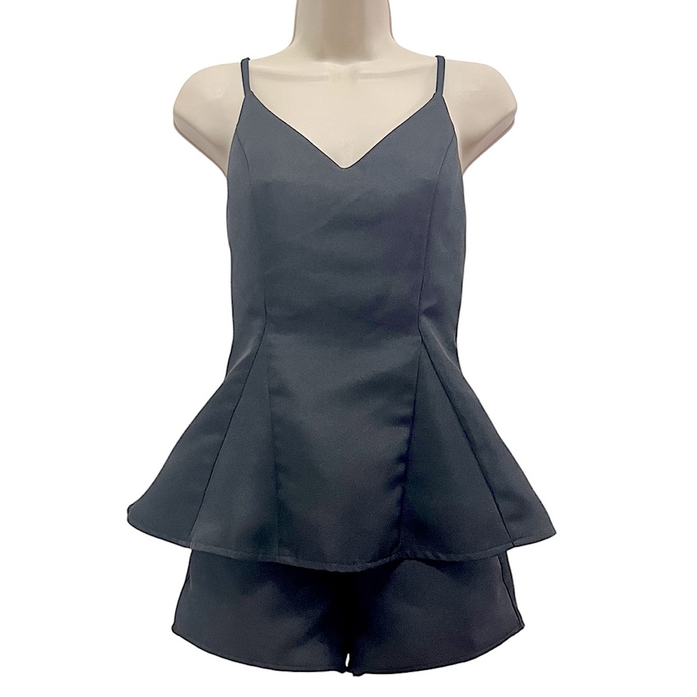 TOBI WOMENS SWEETHEART PEPLUM DEEP BACK CUT BLACK SHORTS ROMPER SIZE SMALL - Picture 3 of 10